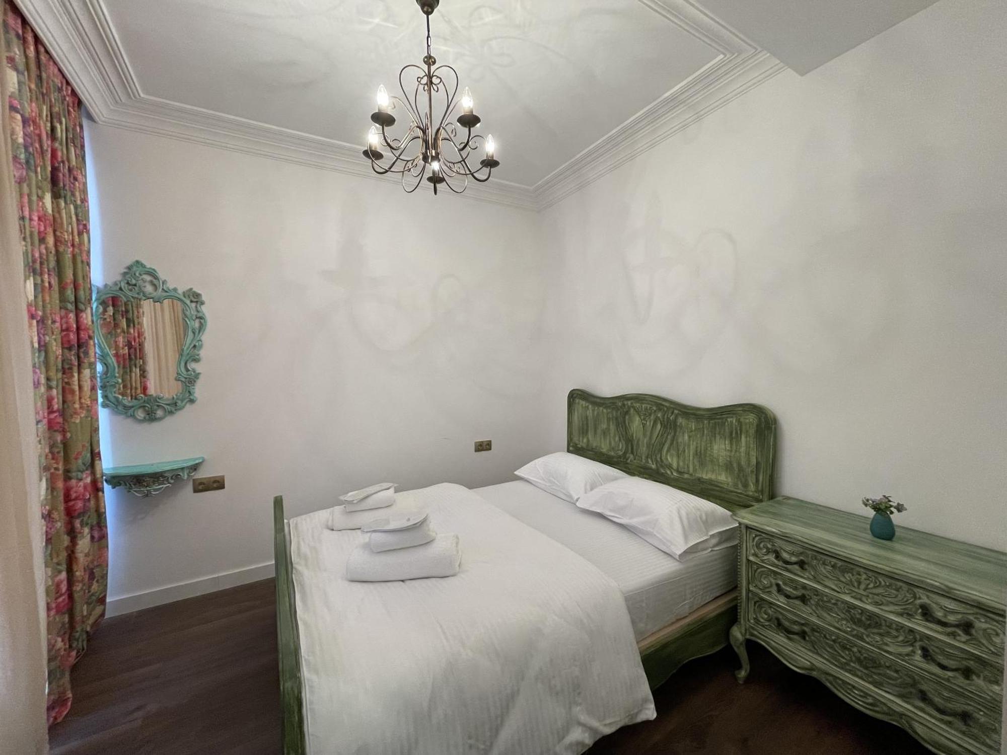 Picasso Apartment Кутаиси Экстерьер фото