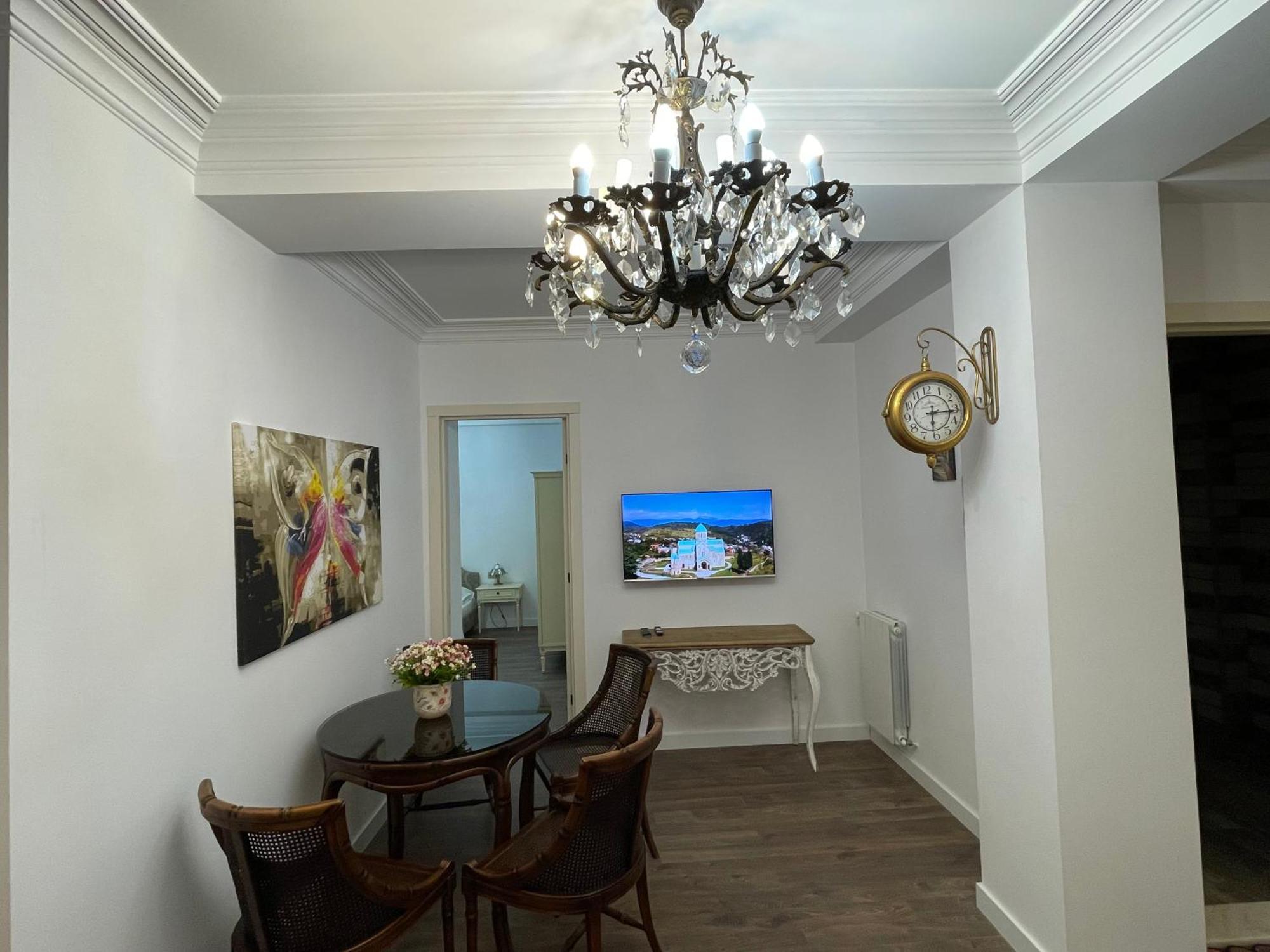 Picasso Apartment Кутаиси Экстерьер фото