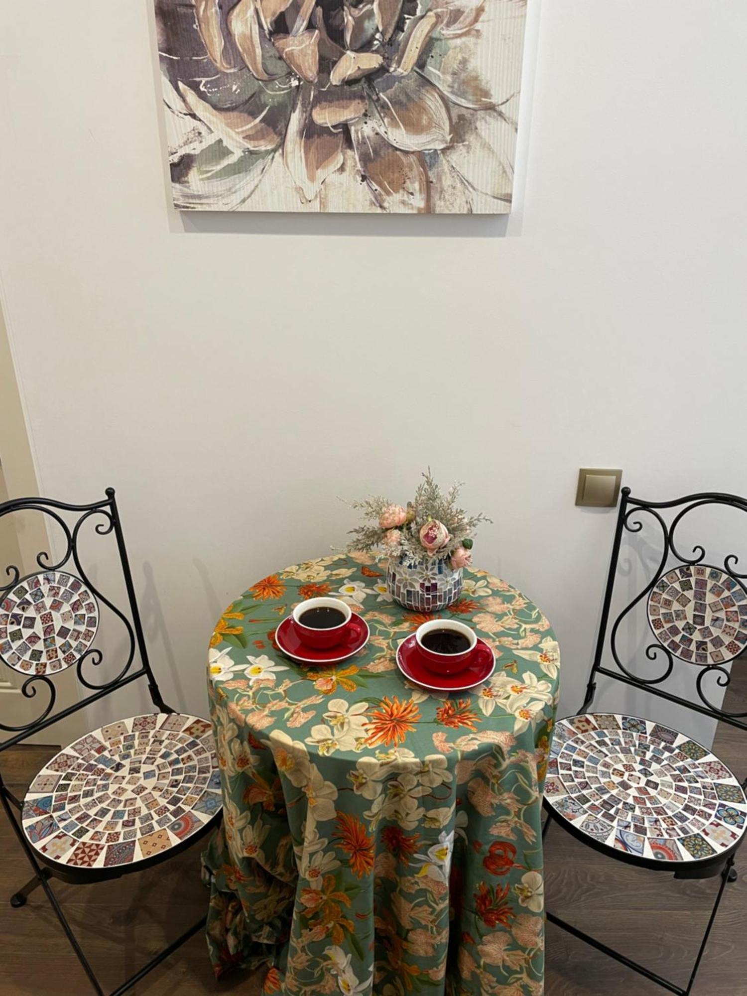 Picasso Apartment Кутаиси Экстерьер фото