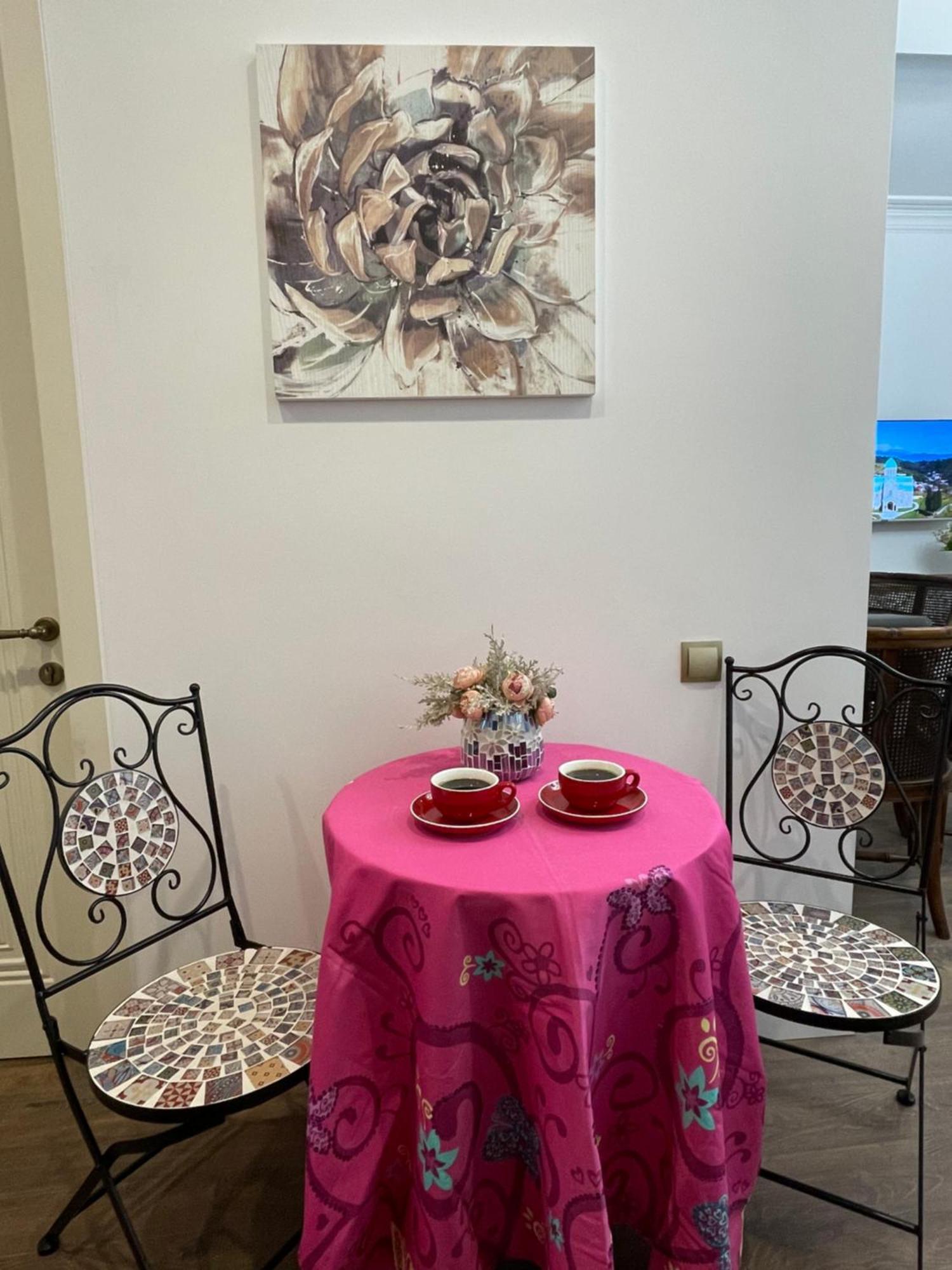 Picasso Apartment Кутаиси Экстерьер фото